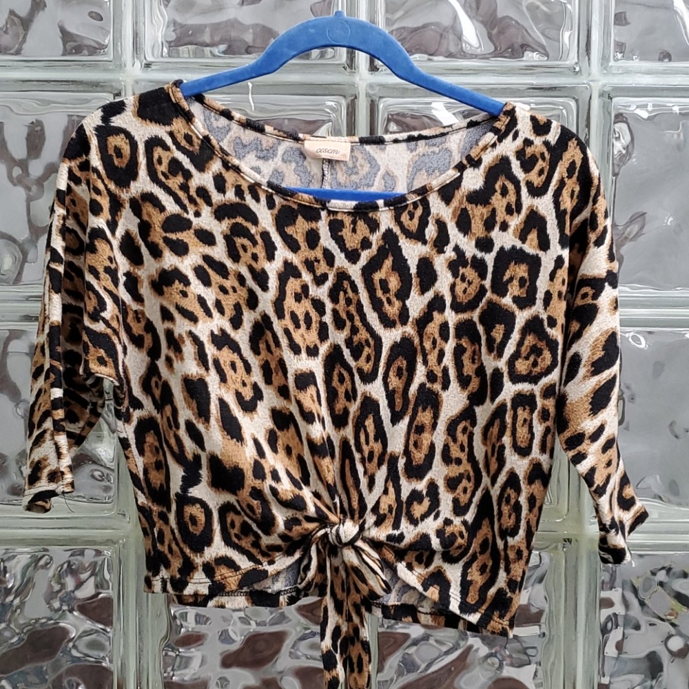 Cesem animal print sweater/blouse